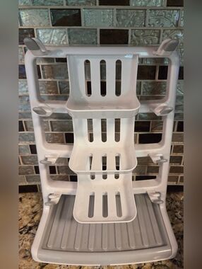 Munchkin White and Gray 4 Tier Baby Bottle Paci Drying Rack